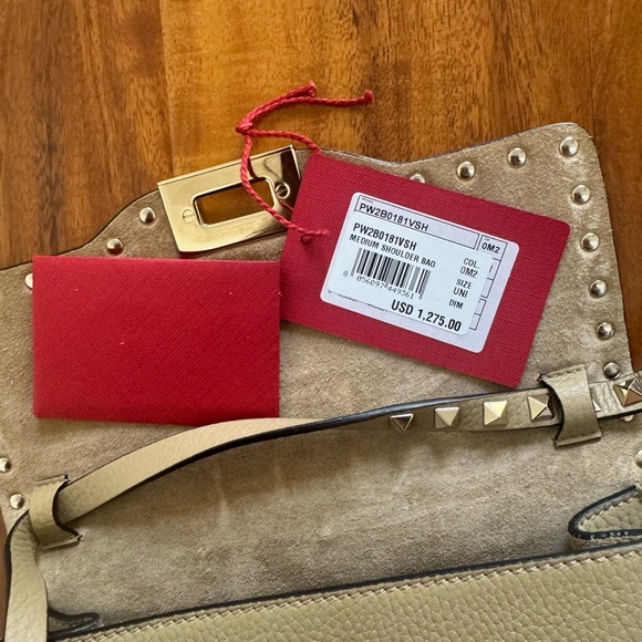 100% Valentino Rockstad over the shoulder, clutch excellent condition with tags - Picture 4 of 10
